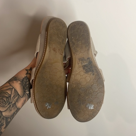 Dansko | Women’s Metallic Angela Strappy Sandals Size 10 - Picture 4 of 6